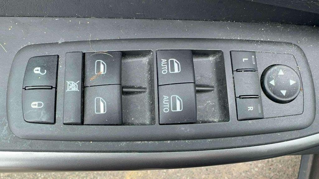 used 2022 Jeep Cherokee car, priced at $18,991