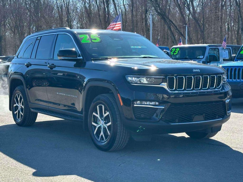 used 2025 Jeep Grand Cherokee car, priced at $34,991