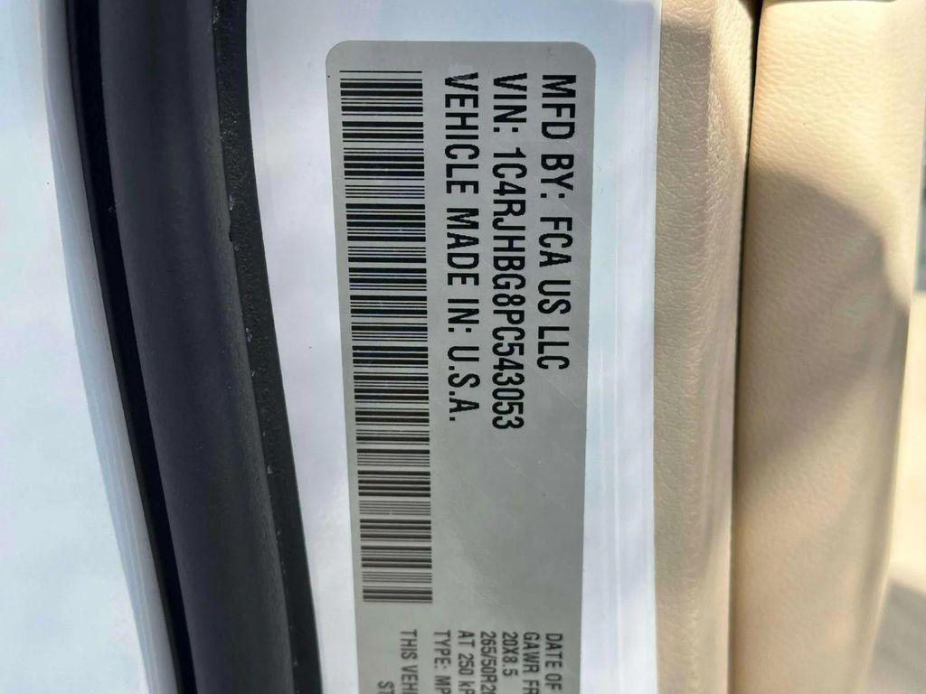 used 2023 Jeep Grand Cherokee car, priced at $32,991