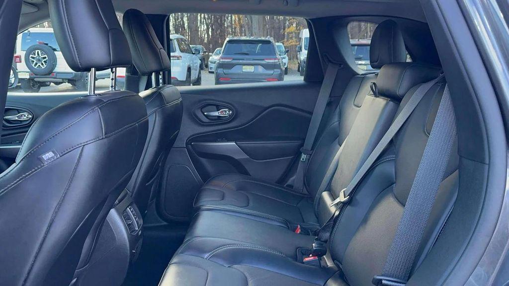 used 2022 Jeep Cherokee car, priced at $21,991