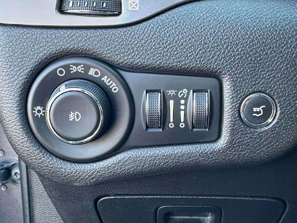 used 2022 Jeep Cherokee car, priced at $21,991