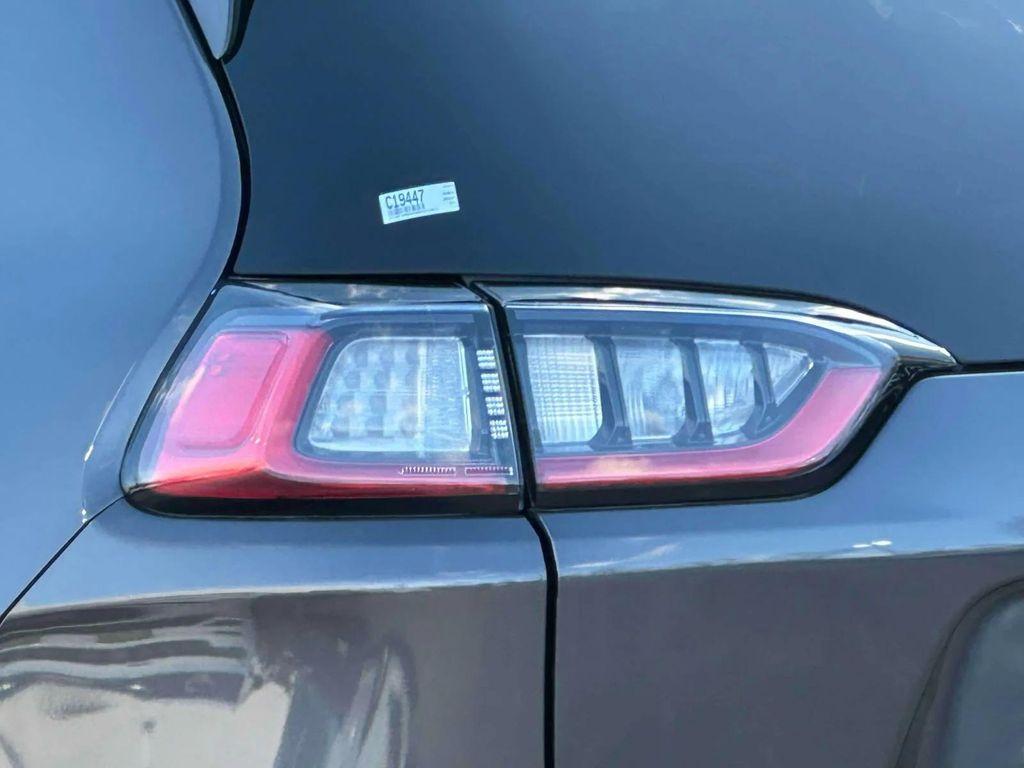 used 2022 Jeep Cherokee car, priced at $21,991