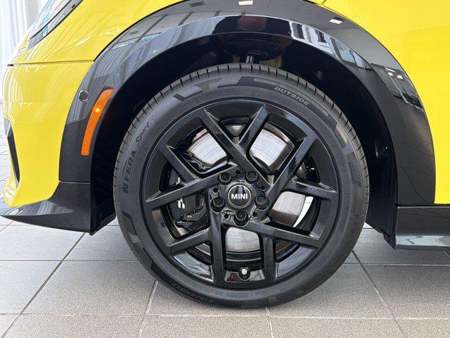 used 2025 MINI Hardtop car, priced at $33,798