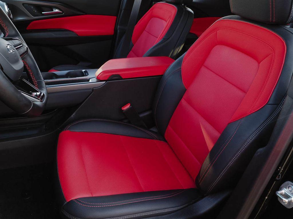 used 2025 Chevrolet Equinox EV car, priced at $30,887