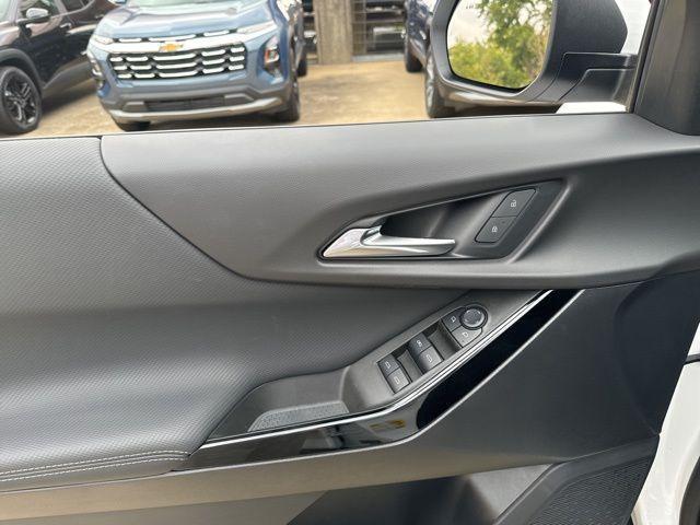 new 2025 Chevrolet Equinox car, priced at $29,580