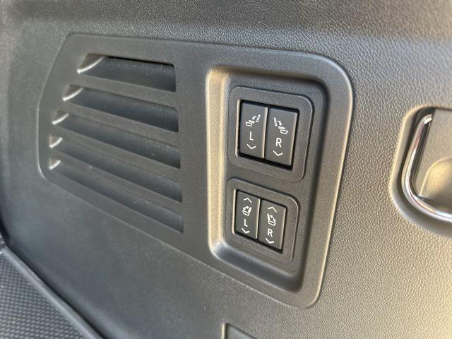 new 2026 Chevrolet Traverse car, priced at $57,260