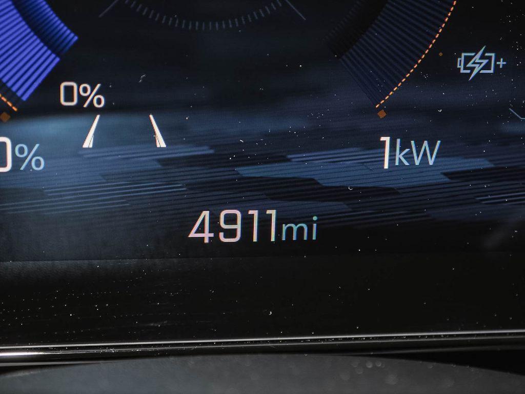 used 2025 Chevrolet Equinox EV car, priced at $26,988