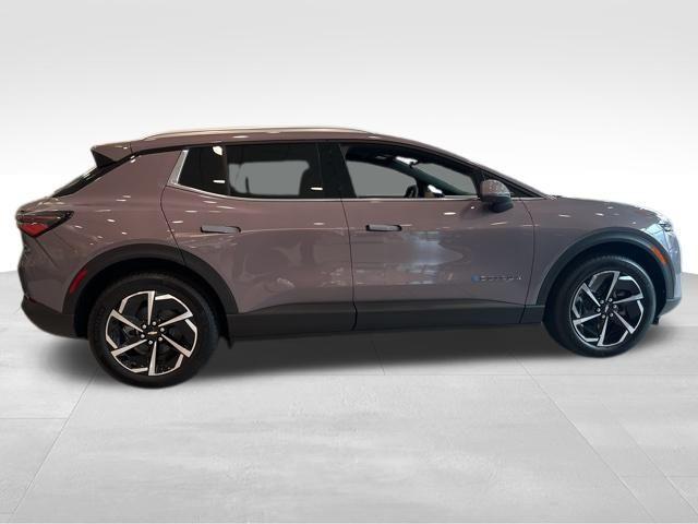 new 2026 Chevrolet Equinox EV car, priced at $37,885