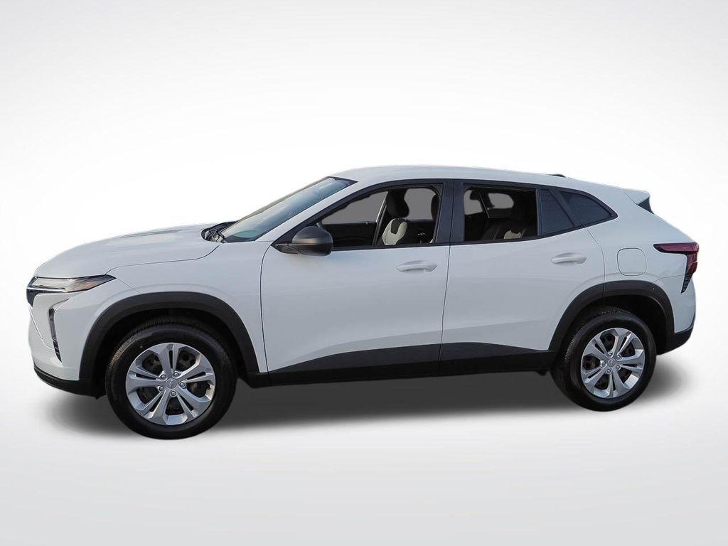 used 2025 Chevrolet Trax car, priced at $20,657