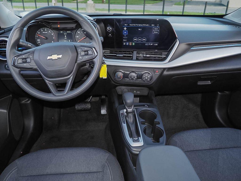 used 2025 Chevrolet Trax car, priced at $20,657