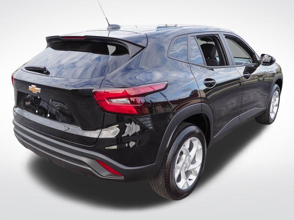 used 2024 Chevrolet Trax car, priced at $20,992