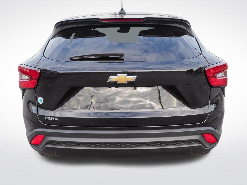 used 2024 Chevrolet Trax car, priced at $20,992