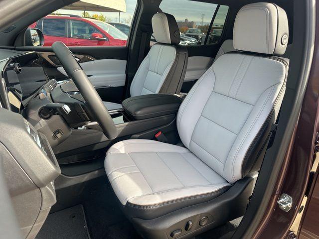 new 2026 Chevrolet Traverse car, priced at $57,035