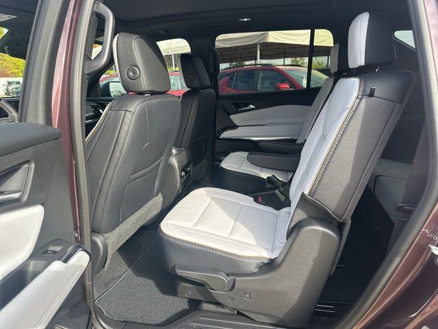 new 2026 Chevrolet Traverse car, priced at $57,035