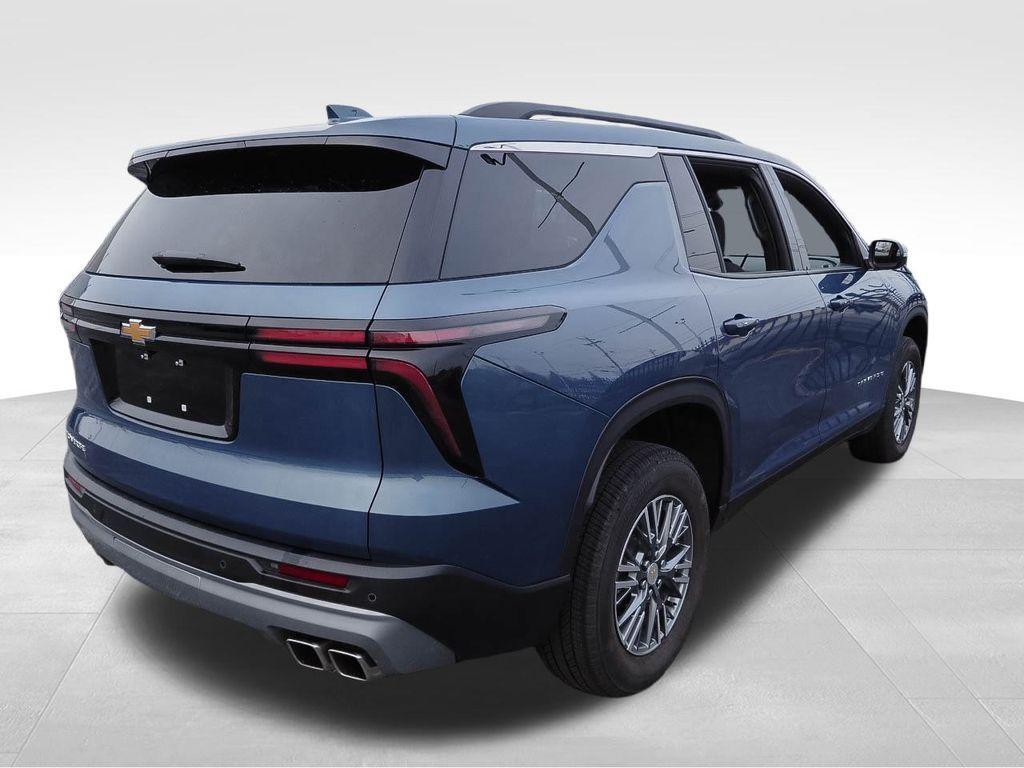 used 2025 Chevrolet Traverse car, priced at $35,188
