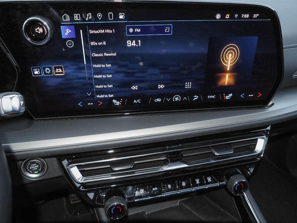 used 2025 Chevrolet Traverse car, priced at $35,188