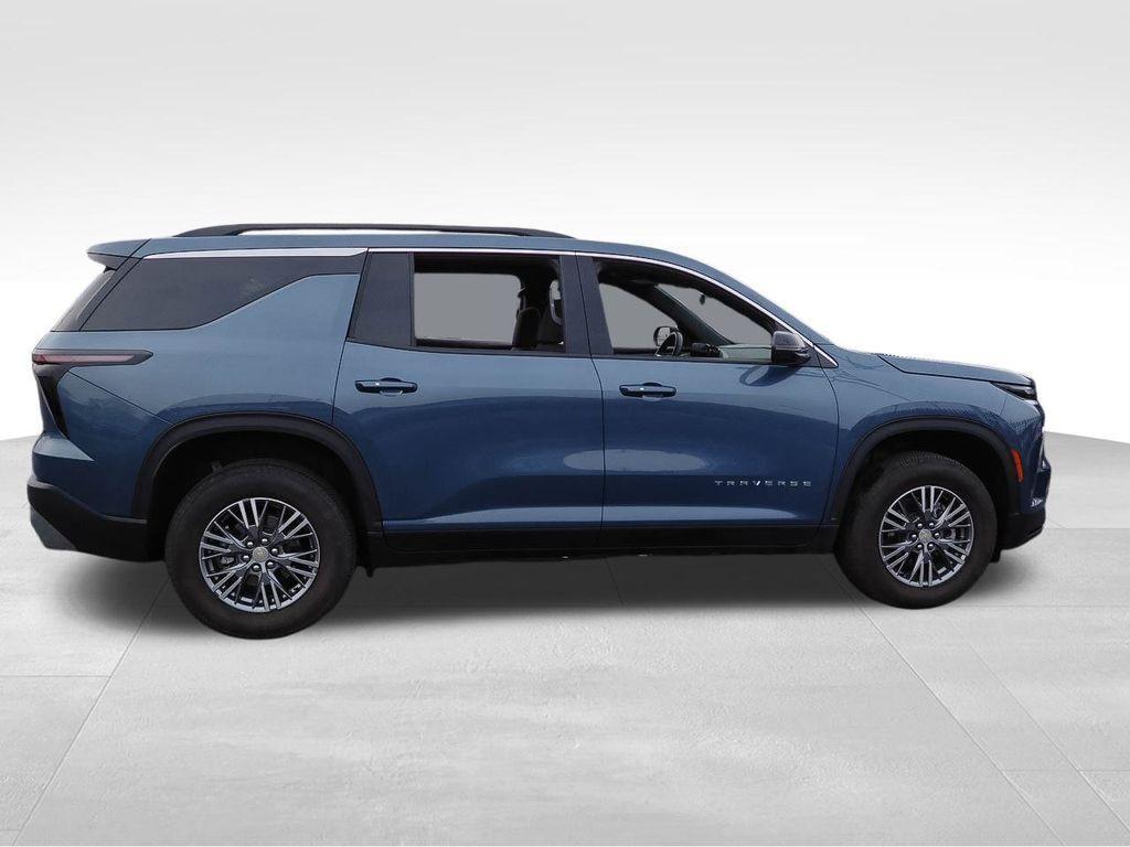 used 2025 Chevrolet Traverse car, priced at $35,188