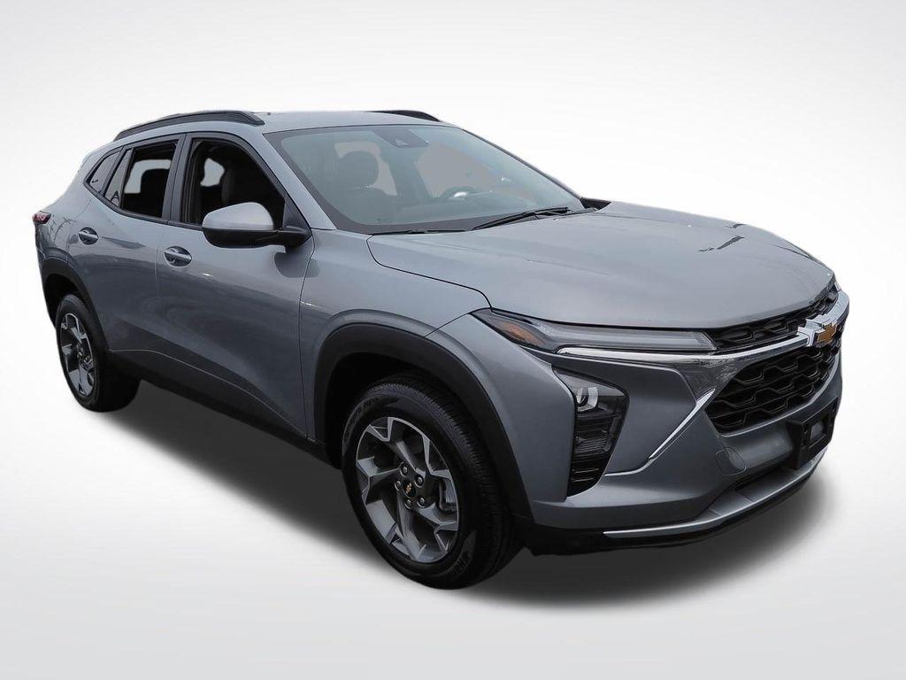 used 2025 Chevrolet Trax car, priced at $21,988
