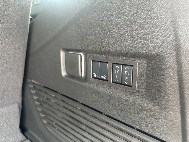 new 2025 Chevrolet Tahoe car, priced at $73,685