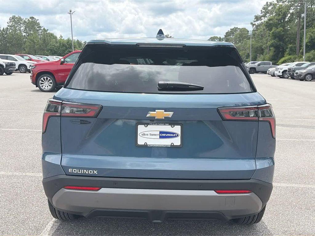 new 2026 Chevrolet Equinox car, priced at $32,495