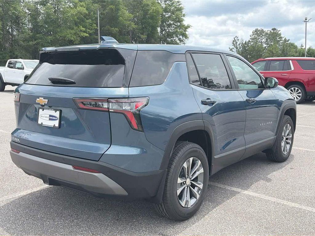 new 2026 Chevrolet Equinox car, priced at $32,495