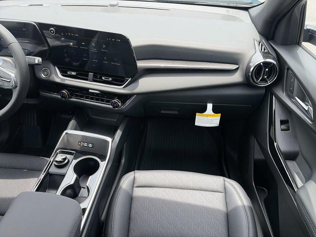 new 2026 Chevrolet Equinox car, priced at $31,495