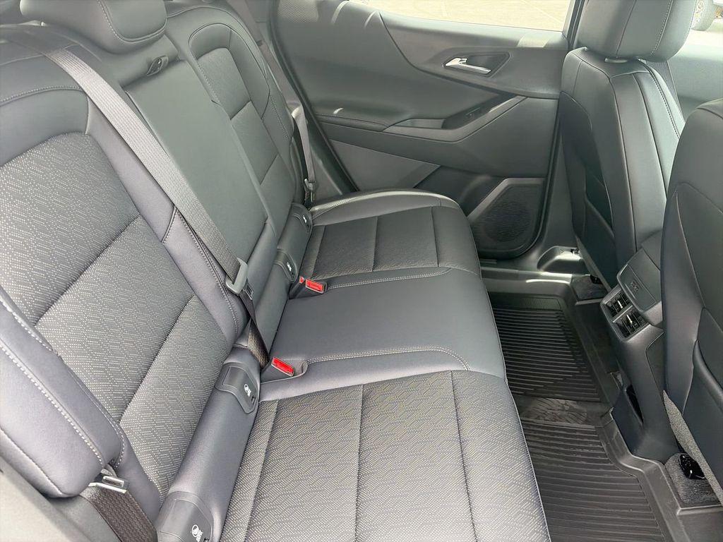 new 2026 Chevrolet Equinox car, priced at $31,495