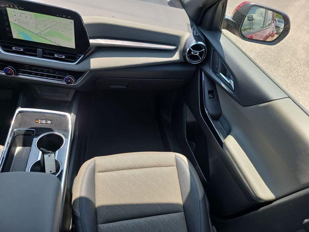 used 2025 Chevrolet Equinox car, priced at $28,742