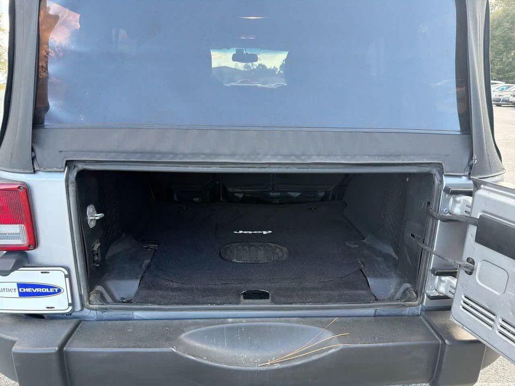 used 2015 Jeep Wrangler Unlimited car, priced at $18,242