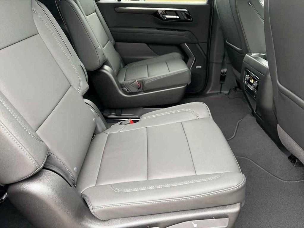new 2026 Chevrolet Suburban car, priced at $72,170