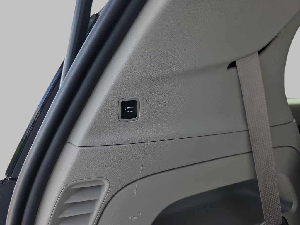 used 2023 Chrysler Pacifica car, priced at $23,600