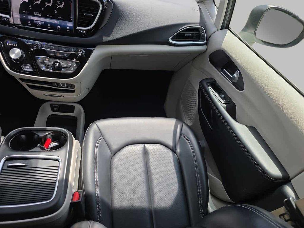 used 2023 Chrysler Pacifica car, priced at $23,600