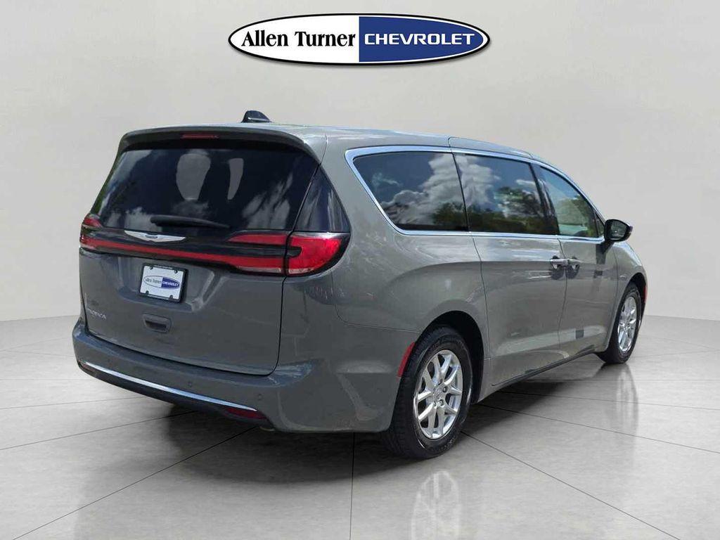 used 2023 Chrysler Pacifica car, priced at $23,600