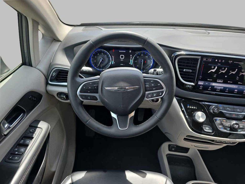 used 2023 Chrysler Pacifica car, priced at $23,600