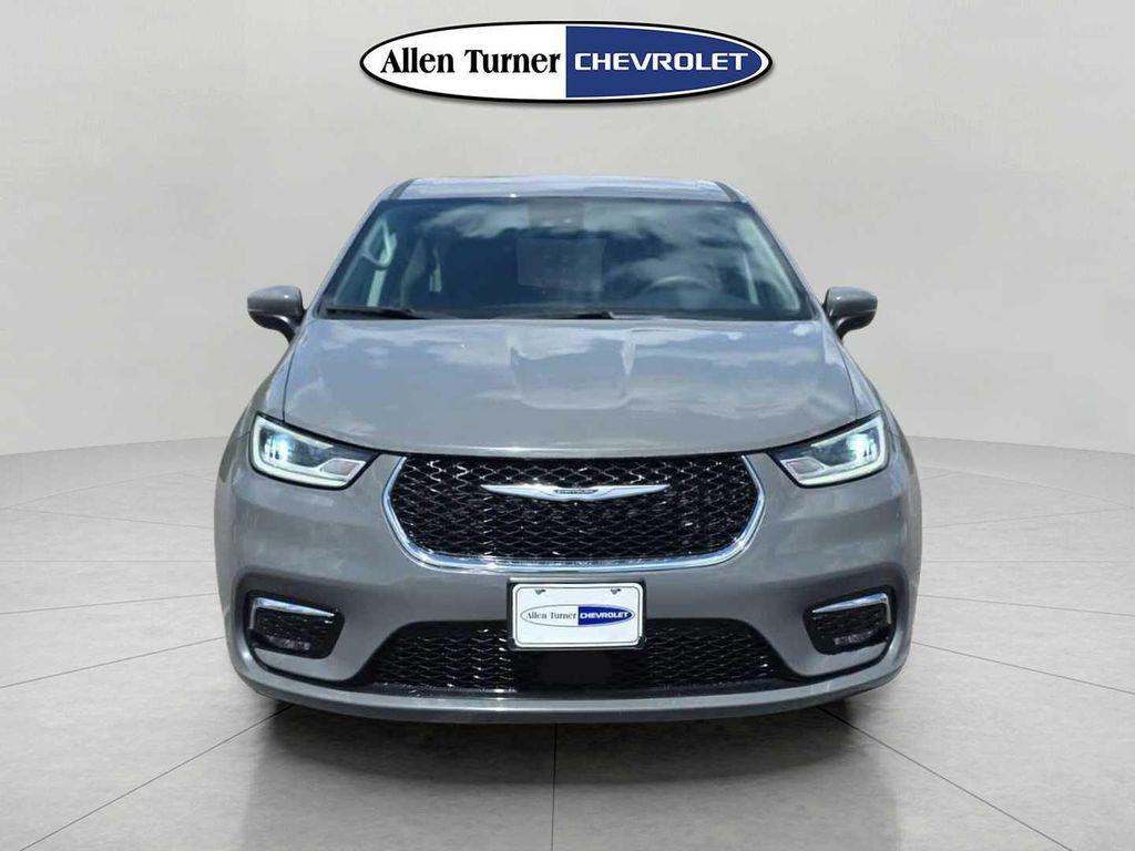 used 2023 Chrysler Pacifica car, priced at $23,600