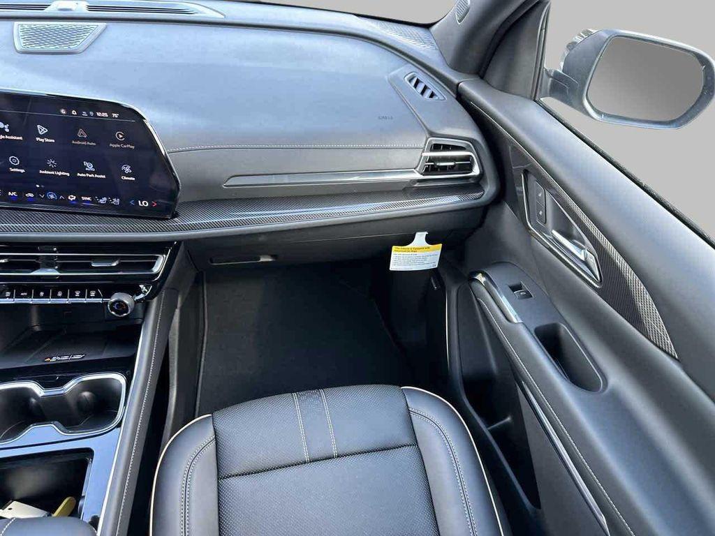 new 2026 Chevrolet Traverse car, priced at $53,447