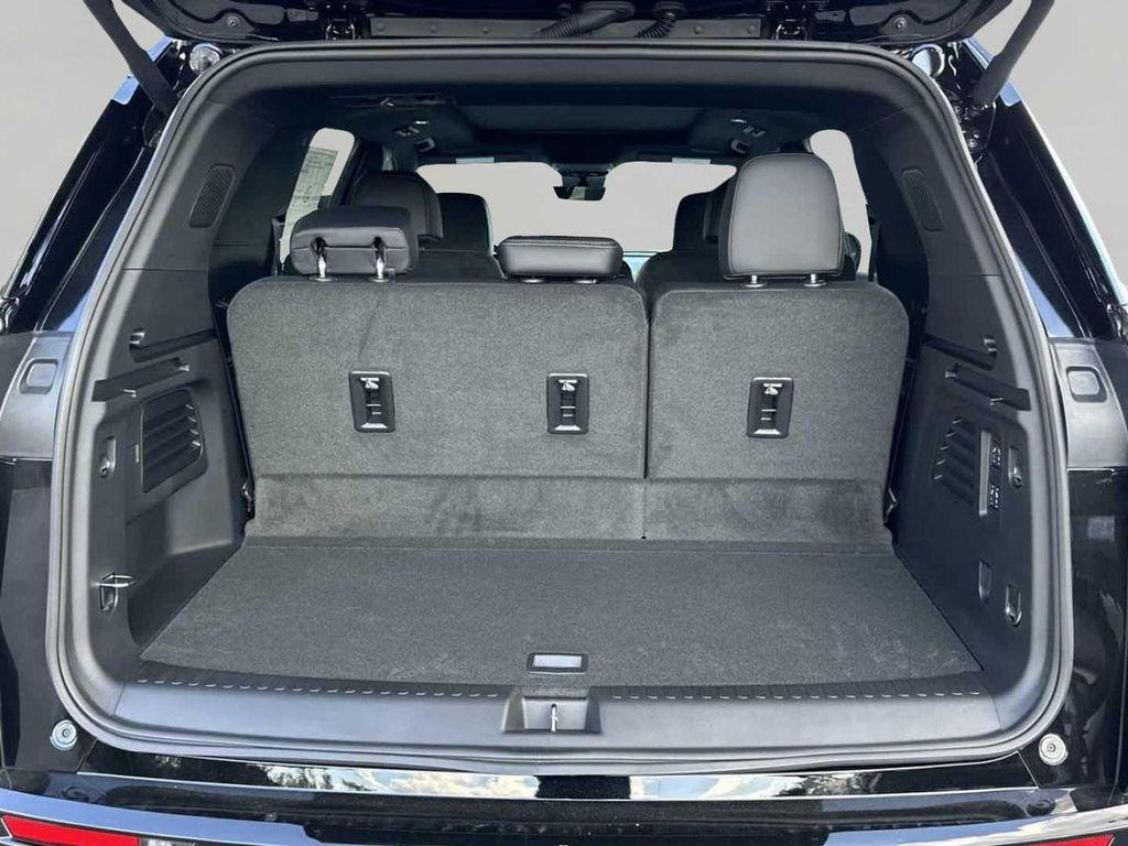 new 2026 Chevrolet Traverse car, priced at $53,447