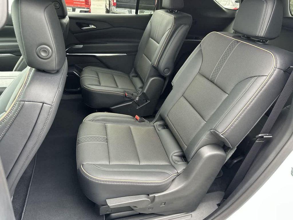 new 2026 Chevrolet Traverse car, priced at $55,285