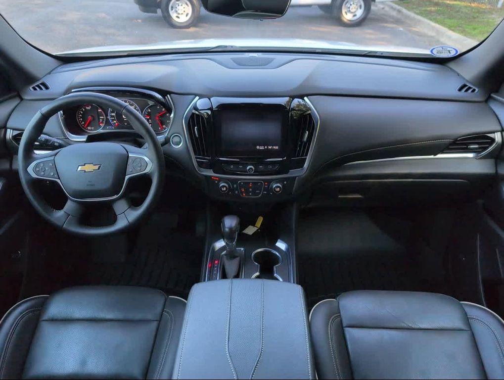 used 2022 Chevrolet Traverse car, priced at $32,655