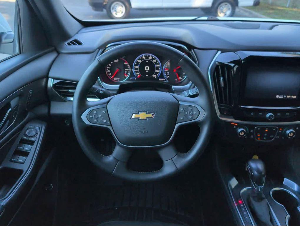 used 2022 Chevrolet Traverse car, priced at $32,655