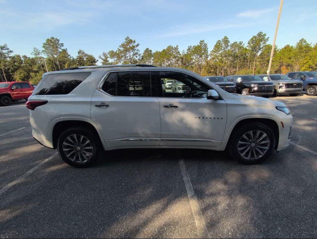 used 2022 Chevrolet Traverse car, priced at $32,655
