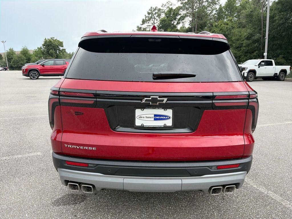 new 2026 Chevrolet Traverse car, priced at $47,230