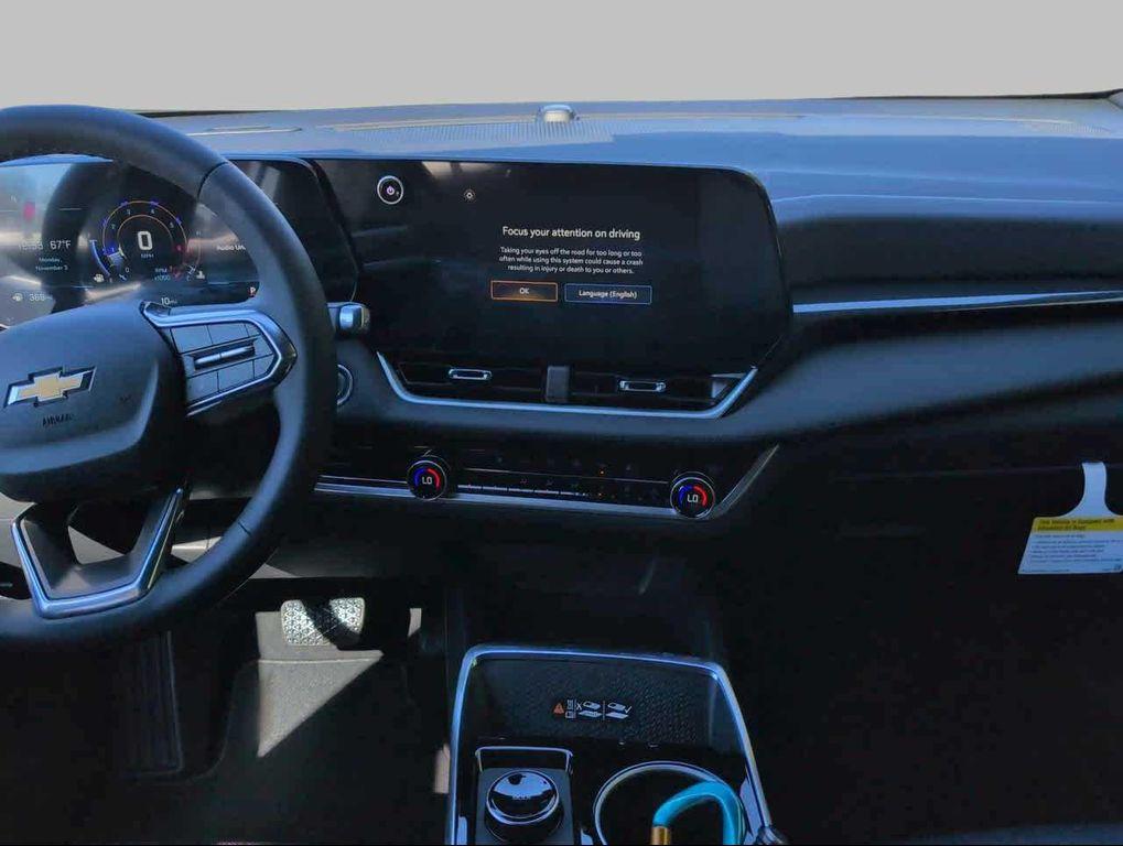 new 2026 Chevrolet Equinox car, priced at $29,502