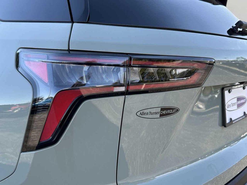 new 2026 Chevrolet Equinox car, priced at $30,514