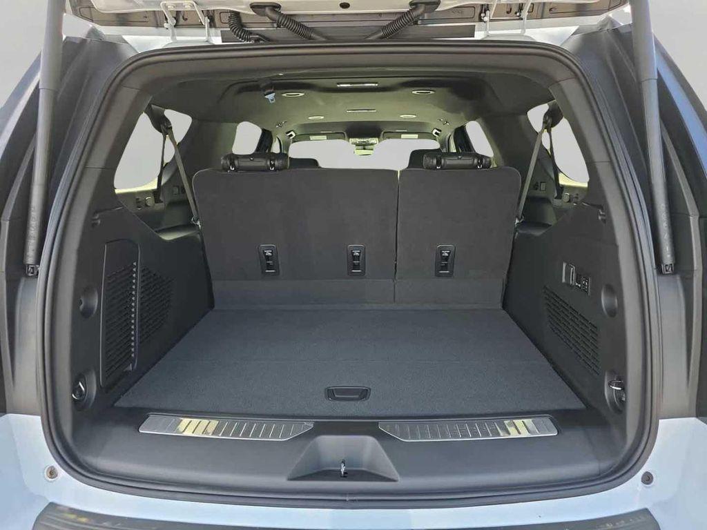 new 2026 Chevrolet Suburban car, priced at $84,152