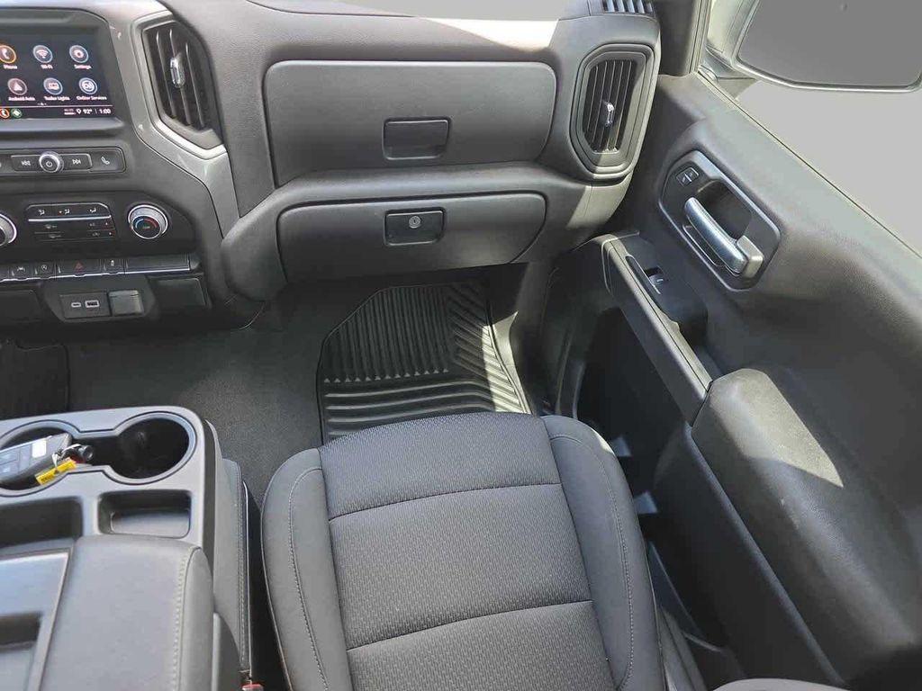 used 2024 Chevrolet Silverado 1500 car, priced at $33,542