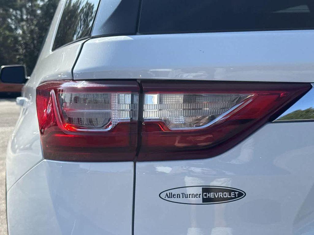 used 2021 Chevrolet Traverse car, priced at $19,899