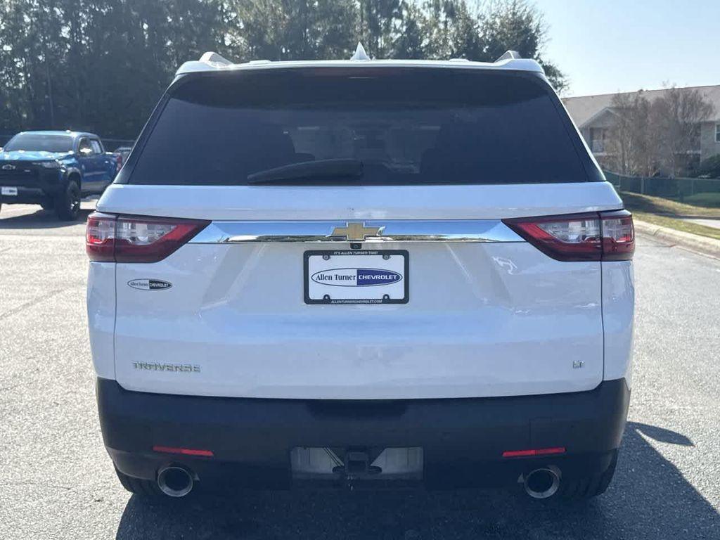 used 2021 Chevrolet Traverse car, priced at $19,899