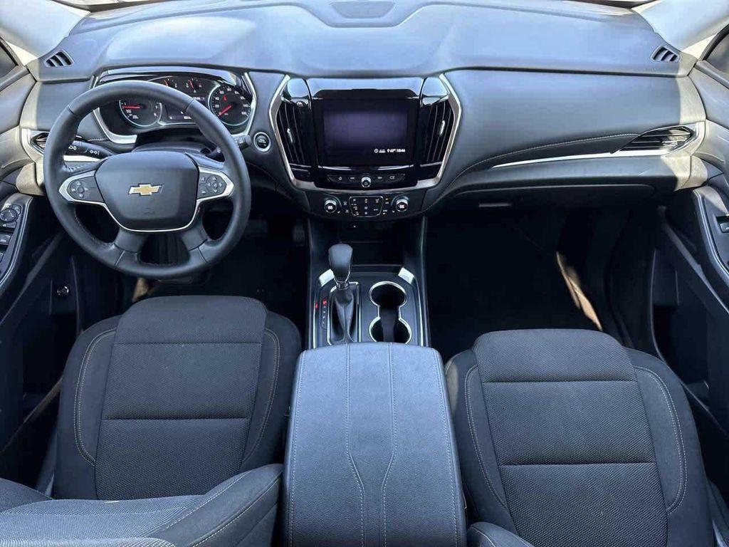 used 2021 Chevrolet Traverse car, priced at $19,899