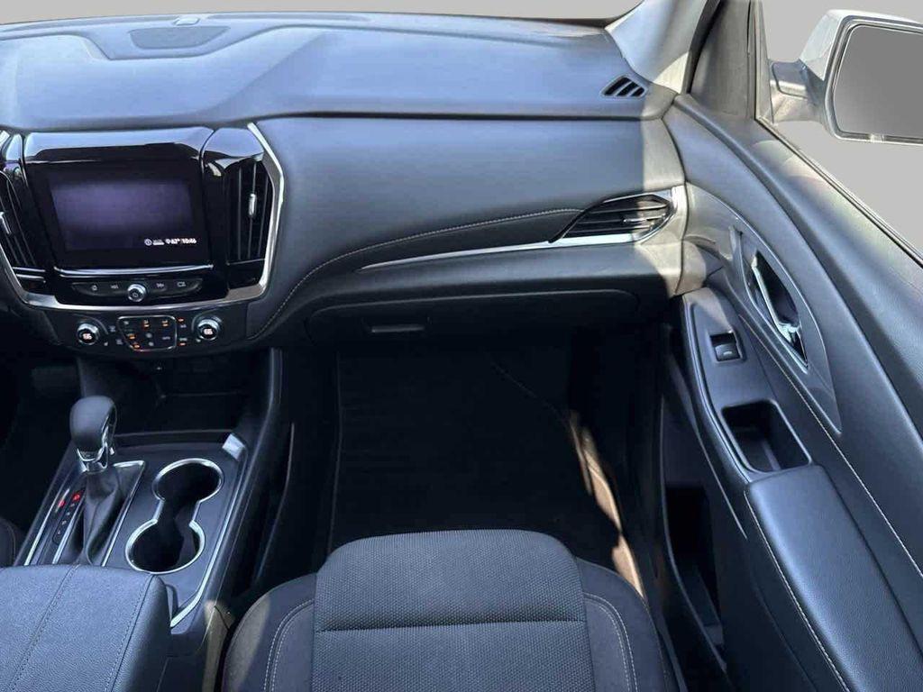 used 2021 Chevrolet Traverse car, priced at $19,899